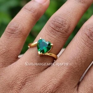 Green Heart Statement Ring, Emerald Color Ring, Gold Adjustable Ring, Handmade Cocktail Ring, Romantic Gift for Her, Unique Jewelry