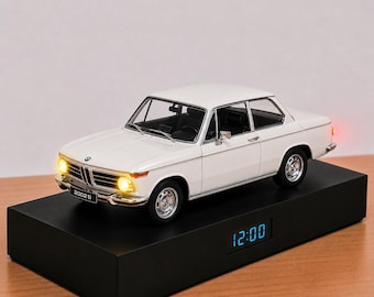 Klassischer Auto Wecker, handgemacht, realistisches Motorgeräusch, Geschenk für Autoliebhaber, deutsches Automobildesign
