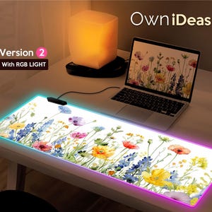 Schreibtischmatten Weiß Hintergrund Bunte Blumenmuster Büro Accessoires Benutzerdefinierte Mauspad Großes RGB Licht Personalisierte Maus Gaming Mauspad