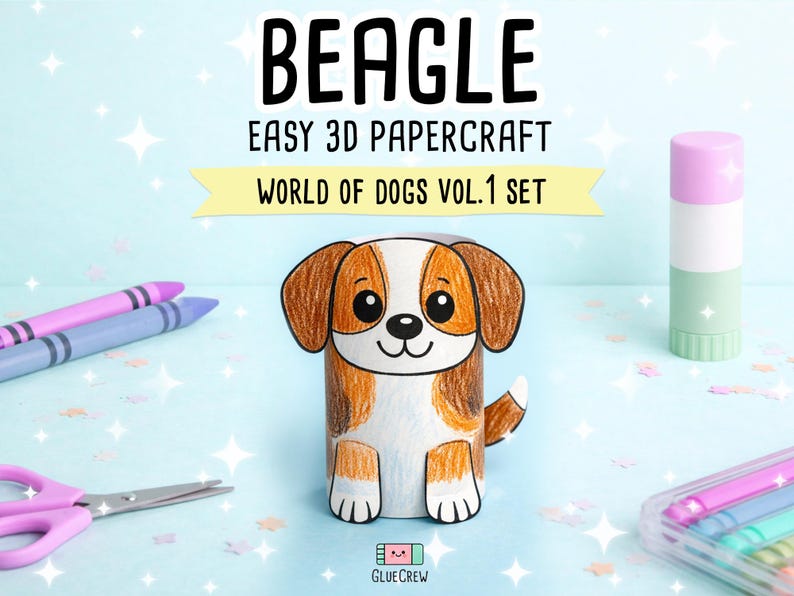 Pu&ograve; includere: Una figura di beagle in carta 3D con colorazione marrone e bianca. Il testo recita BEAGLE EASY 3D PAPERCRAFT WORLD OF DOGS VOL.1 SET e GLUE CREW. La scena include pastelli viola, forbici rosa, una colla stick e un set di pastelli.