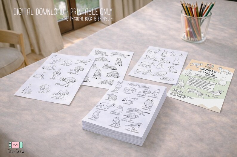 Puede incluir: Una pila de hojas de papel blanco con dibujos lineales negros de animales, incluyendo avestruces, gatos y p&aacute;jaros. El texto "DIGITAL DOWNLOAD - PRINTABLE ONLY" est&aacute; en la parte superior. Un tarro de cristal con l&aacute;pices de colores est&aacute; cerca.