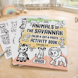K&ouml;nnte beinhalten: Ein Stapel ausdruckbarer Aktivit&auml;tsseiten f&uuml;r Kinder mit dem Titel "Tiere der Savanne". Das Cover zeigt Zeichentricktiere wie ein Zebra und einen L&ouml;wen. Enth&auml;lt Mal-, Schneide- und Klebeaktivit&auml;ten. Der Text "Digitaler Download - Nur druckbar" ist sichtbar.