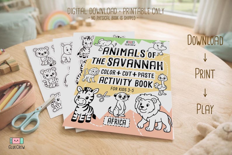 K&ouml;nnte beinhalten: Ein Stapel ausdruckbarer Aktivit&auml;tsseiten f&uuml;r Kinder mit dem Titel "Tiere der Savanne". Das Cover zeigt Zeichentricktiere wie ein Zebra und einen L&ouml;wen. Enth&auml;lt Mal-, Schneide- und Klebeaktivit&auml;ten. Der Text "Digitaler Download - Nur druckbar" ist sichtbar.