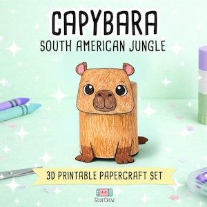 以下が含まれることがあります： 茶色のカピバラのキャラクターが描かれた3Dペーパークラフトセット。テキストには「CAPYBARA SOUTH AMERICAN JUNGLE」および「3D PRINTABLE PAPERCRAFT SET」と書かれています。紫と水色のクレヨン、スティックのり、紫のハサミが写っています。