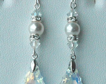 Crystal Pearl Long Bride Earrings,Teardrop and Pearl Barroque Dangle Earrings,Bride Pearl Earrings,Bridal Crystal Earrings,Wedding  Earrings