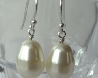 Simple Drop Pearl Earrings,Bride Crystal Pearl Earrings,Bridesmaid Pearl Earrings,Pearl Dangle,Wedding Pearl Earrings,Bridal Pearl Earrings