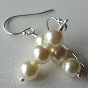 Bridal Pearl Earrings,Bridesmaid Earrings,Simple Triple Cream Pearl Earrings,Bridesmaid Gift Set Earrings,Bride Wedding Pearl Earrings image 1