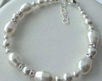 Crystal Pearl Bracelet,Bride Bracelet,Bridesmaid Bracelet,Mother of Bride Groom Bracelet,Wedding Pearl Bracelet,Pearl Bracelets for Bride