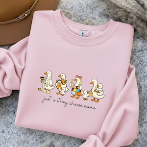 String Käse Mama PNG, lustige Enten Mom Sublimationsdesign (digitaler Download)