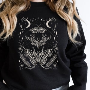 Luna Moth Sweatshirt, Cottagecore Sweater, Moon Phase Sweatshirt, Fairycore Clothing, Mystical Moth Shirt, Witchy Moon Shirt, Gothic Shirt