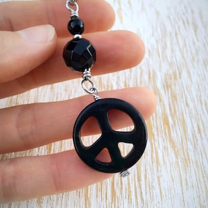 Black Onyx Peace Keychain, Purse Charm, Gemstone Keyring, Zipper Pull, New Car Gift, Housewarming Gift, Car Accessory Key Holder