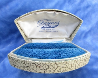 MCM crackle-textured vintage double ring box from Main Street Salt Lake City ... blue velveteen slot, nice crisp close, see small stain