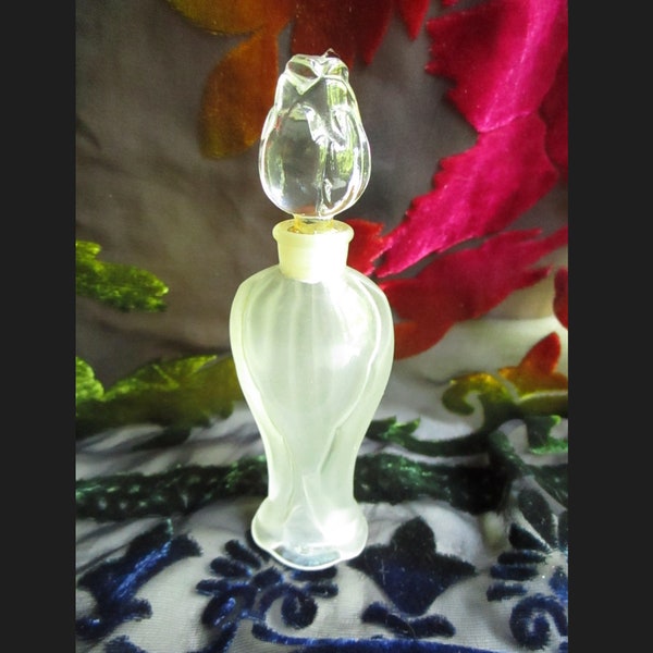 5-inch crystal rosebud bottle by Guerlain ... vintage 1950s for Shalimar ... very graceful style