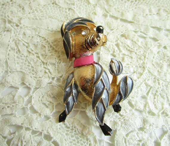 quizzical mid-century dog brooch with interesting… - image 1