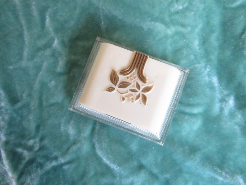 yowza .. clear Lucite gold black velvet .. by Zales madcap midcentury Hollywood Regency deco ring box in ivory