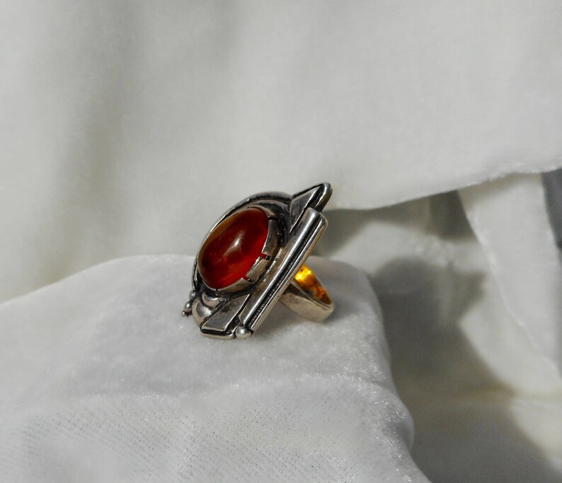 OOAK avant-garde boho western amber ring in modernist silver setting .. a marvel of engineering at size 6 vintage artisanal ..