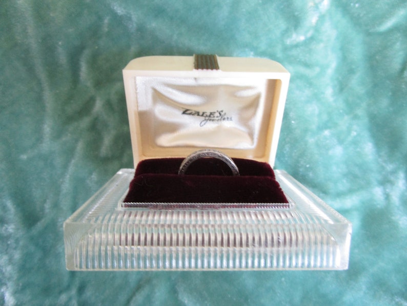 yowza .. clear Lucite gold black velvet .. by Zales madcap midcentury Hollywood Regency deco ring box in ivory