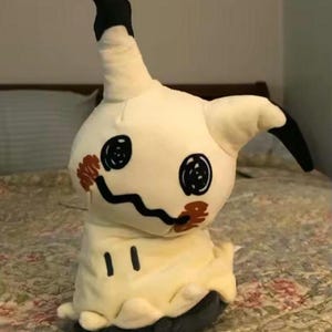 Peluche fantôme inspirée de Mimikyu | Peluche douce | Poupée anime kawaii de 7,5 pouces