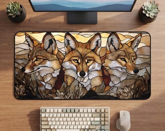 Coyote bureauonderlegger, muismat met coyote in glas-in-loodmotief, bureauonderlegger met dierenmotief, bureauaccessoire met natuurthema, cadeau voor coyote-liefhebbers, grote gaming muismat