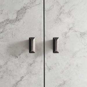 Mosiężna antyczna gałka do szafy, zabytkowy uchwyt do szuflady z jednym otworem