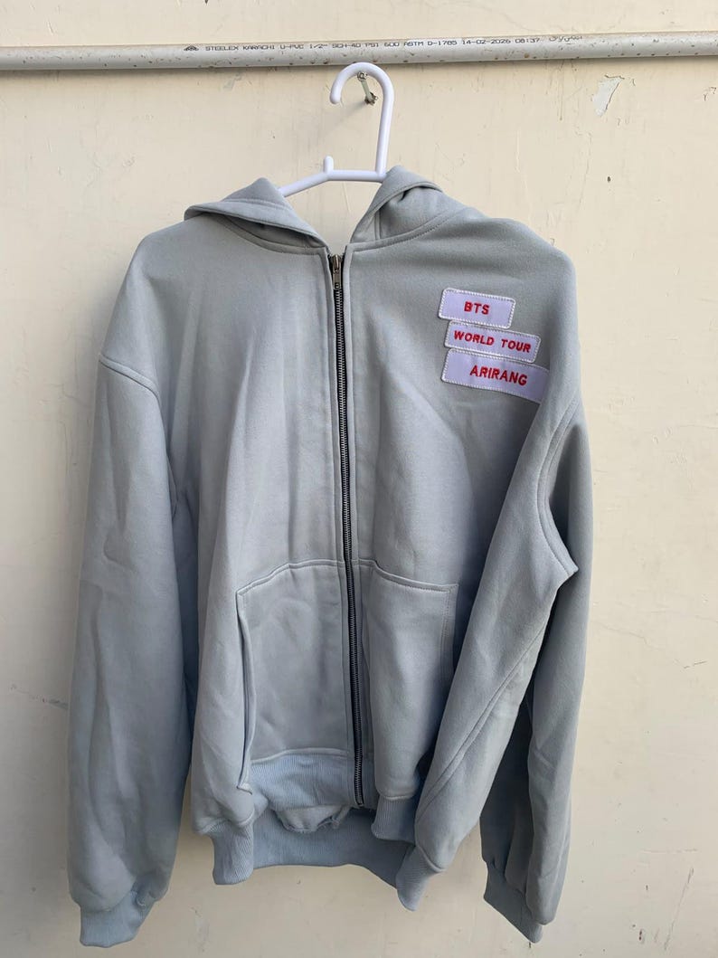 BTS World Tour [ARIRANG]Hoodie - Heather Gray bild 3