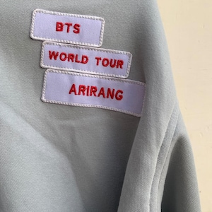 BTS World Tour [ARIRANG]Hoodie - Heather Gray bild 10