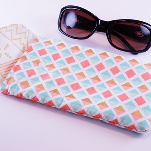 Quilted Glasses Case, Padded Sunglasses case with Snap Closure image 5