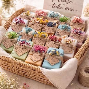 Gepersonaliseerde huwelijkszeepgunsten, veganistische minizeep, bruiloftsgastzeep, gunsten vrijgezellenfeest, babyshowercadeaus, handgemaakt, cadeau-idee voor doop