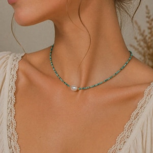 Colar minimalista com contas de turquesa, colar de pedra preciosa natural, pedra de nascimento de dezembro, sabedoria e proteção, presente boho de cristal para o verão