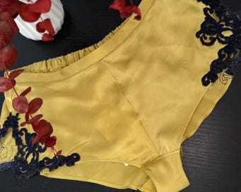 Luxury Silk Nightwear Panties – Italian Designer Lingerie – Gold Silk Shorts with Black Lace – High End Sleepwear – Size IT 2