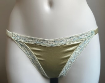 La Perla Silk Lace Thong — Luxury Designer Lingerie