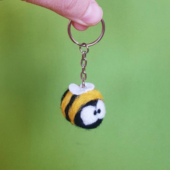 bee keychain