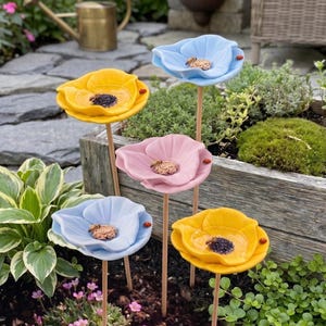 Flower Pollinator Watering Station, 3D print Bee & Butterfly Garden Art Puddler for Outdoor Hydration