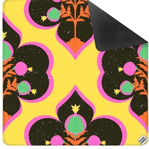 50% off PROMO CODE GEMINISEASON Bright and Bold Mahjong Mat – Yellow, Hot Pink, Lime Green Print bild 1
