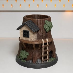 Organizador de escritorio con diseño de casa del árbol, vaso para artículos de papelería con escalera de cuerda original, portalápices único impreso en 3D y pintado a mano.
