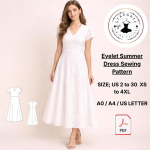 Pode incluir: Um vestido de verão branco com ilhós, decote em V e mangas curtas é apresentado. A imagem inclui um padrão de costura com o texto "Eyelet Summer Dress Sewing Pattern". O vestido é usado por uma pessoa.