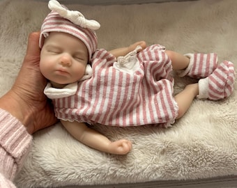 Muñeca renacida - miniatura - muñeca flexible y blandita