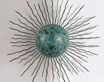 Lámpara de techo escultural de latón con diseño de rayos de sol, estilo mediados de siglo (1920). Lámpara colgante moderna de latón con pátina, estilo Sputnik.