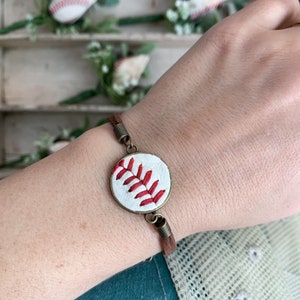 Baseball Bracelet for Women, Sports Jewelry, Baseball Charm Bracelet, Baseball Gift, Team Mom Gift, Original Bracelet, Brown Leather Wrap