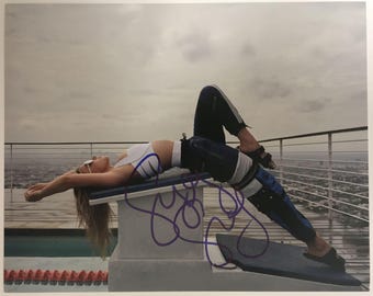 Foto brilhante autografada de Sydney Sweeney, tamanho 8x10, com certificado de autenticidade incluso.