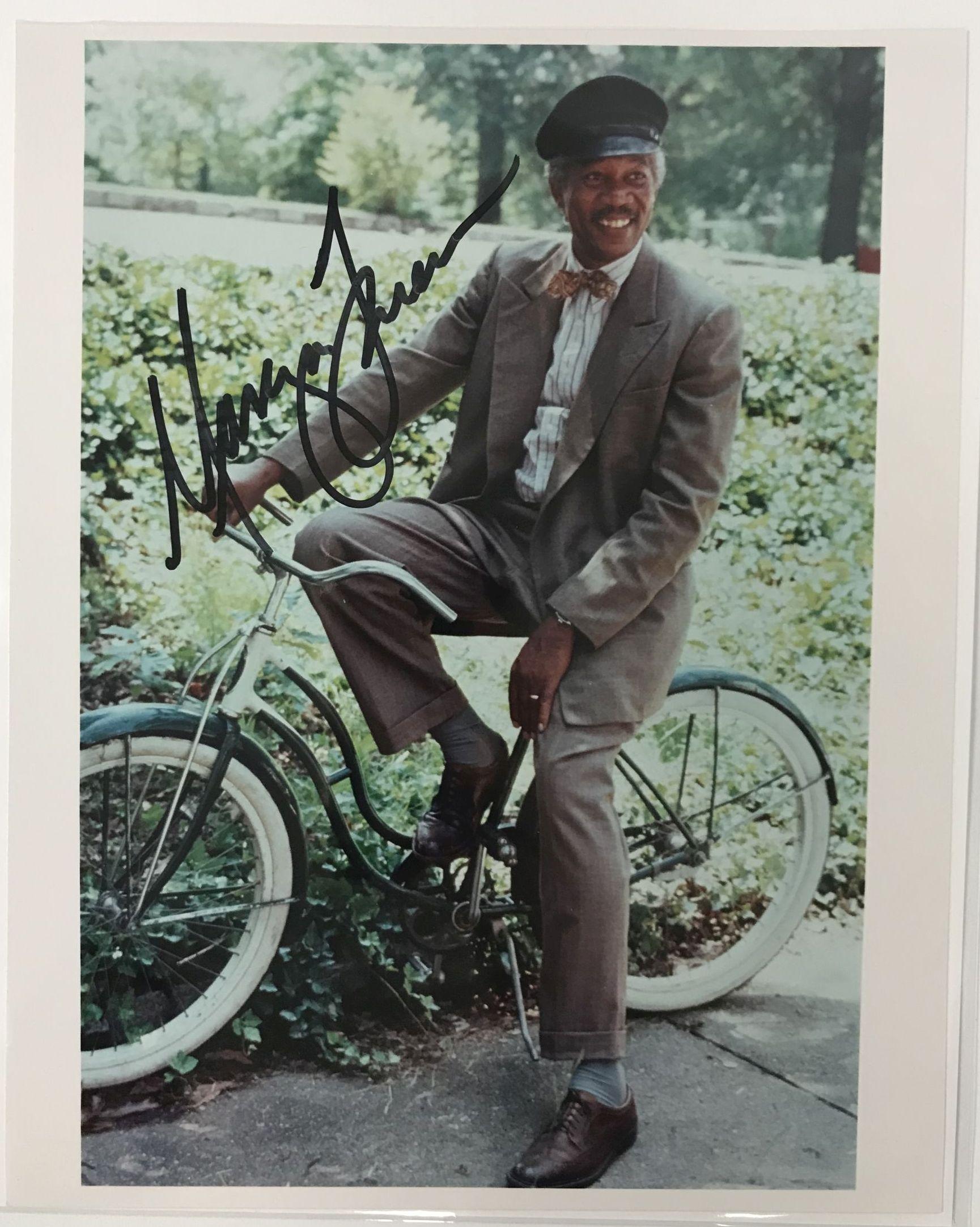 モーガン・フリーマン直筆サイン入り光沢写真（8x10インチ）、鑑定書