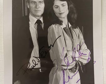 Fotografía vintage brillante de 8x10 pulgadas autografiada por Paul Newman y Charlotte Rampling de "El veredicto", con certificado de autenticidad incluido.
