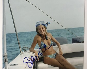 Foto brilhante autografada de Sienna Miller, 20x25 cm (8x10 polegadas), com certificado de autenticidade incluso.