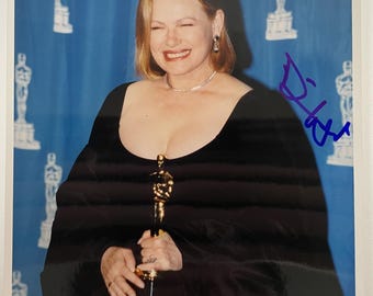 Fotografía brillante de 8x10 autografiada por Diane Wiest, con certificado de autenticidad incluido.