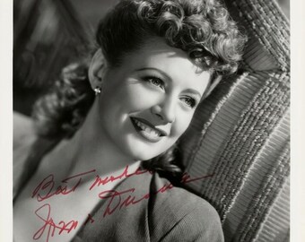Foto vintage brilhante autografada de Irene Dunne, tamanho 8x10, com certificado de autenticidade incluso.
