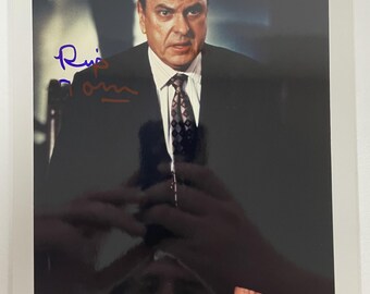 Fotografía brillante de 8x10 pulgadas autografiada de "Hombres de Negro" con rasgadura y autografiada, incluye certificado de autenticidad.