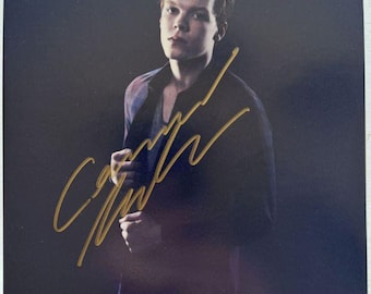 Fotografía brillante autografiada de Cameron Monaghan de 8 x 10 pulgadas, certificado de autenticidad incluido.