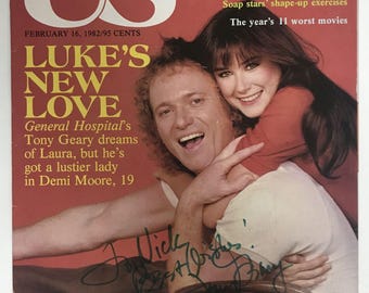 Portada de la revista "Us" de 1982 firmada por Tony Geary, certificado de autenticidad incluido.
