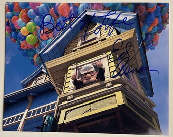 Ed Asner Autographed Glossy 8x10 Photo, COA Included