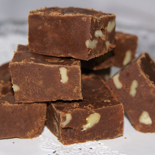 Old-Fashioned Chocolate Fudge With Walnuts